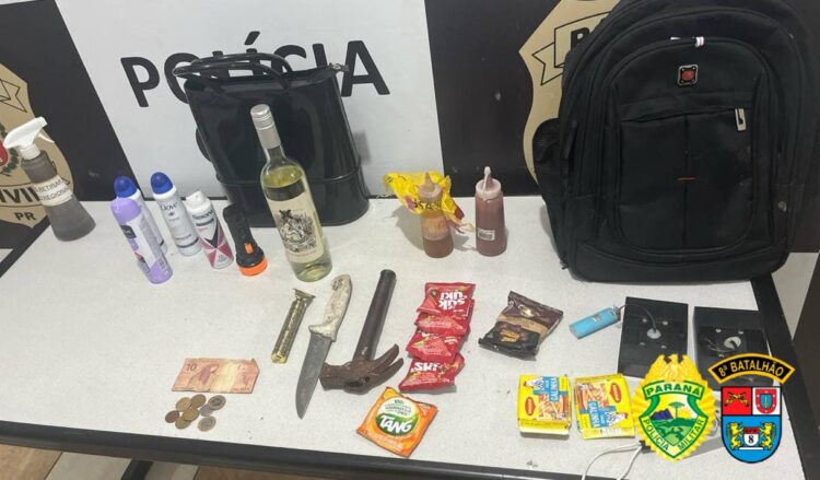 Homem é preso por roubar sucos em pó, desodorantes e outros itens