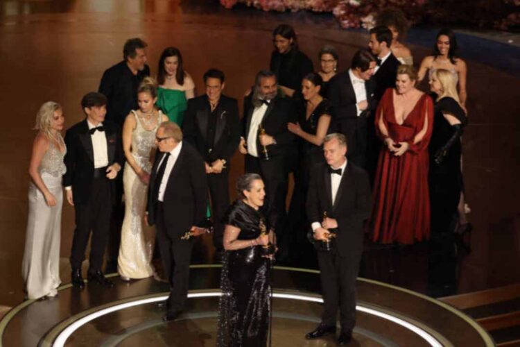 Oscar consagra ‘Oppenheimer’ e Emma Stone como atriz; veja os vencedores