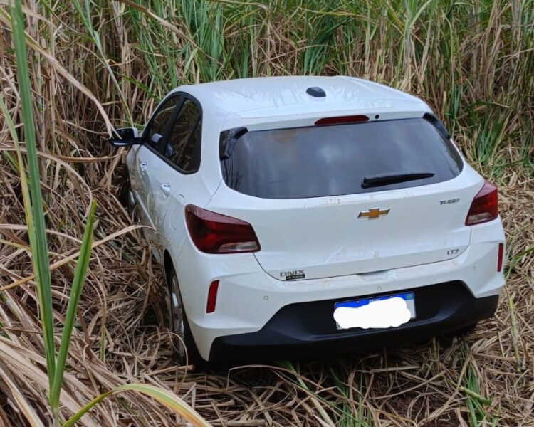 Carro roubado de casal de idosos é recuperado em Loanda