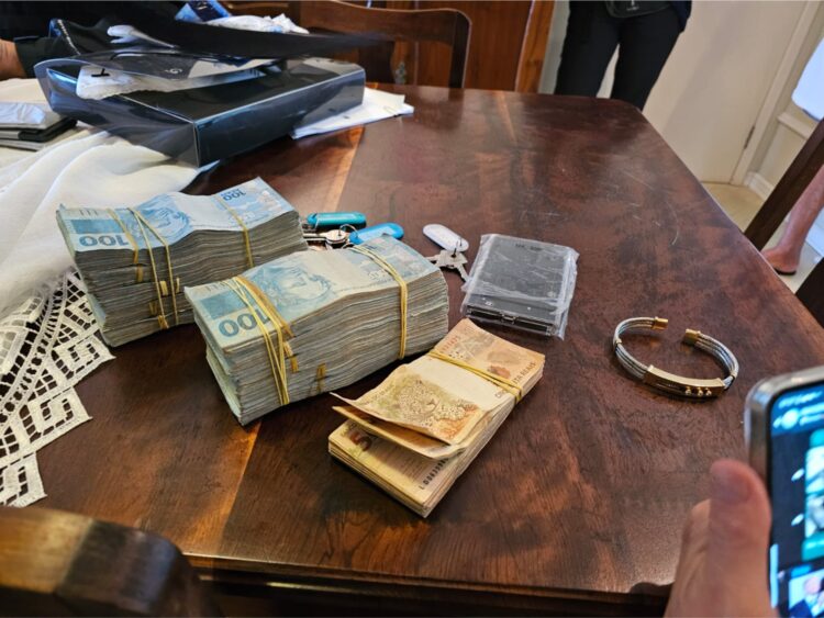 Receita Federal e PF deflagram operação Follow the Money