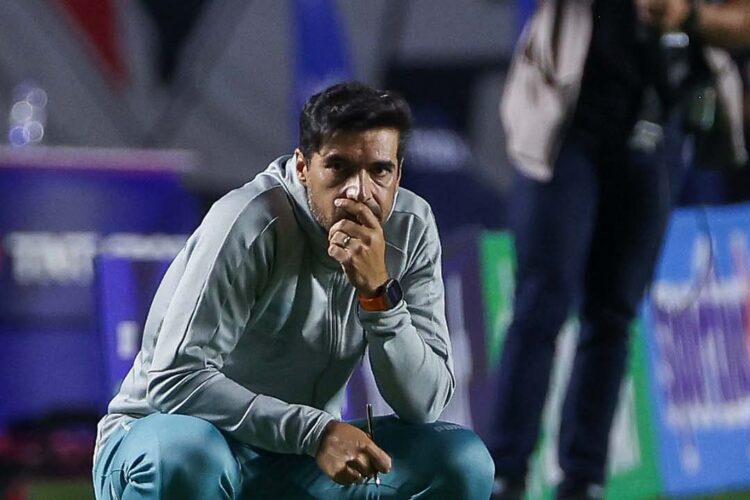 Palmeiras acusa diretoria do São Paulo de xenofobia e desrespeito contra Abel