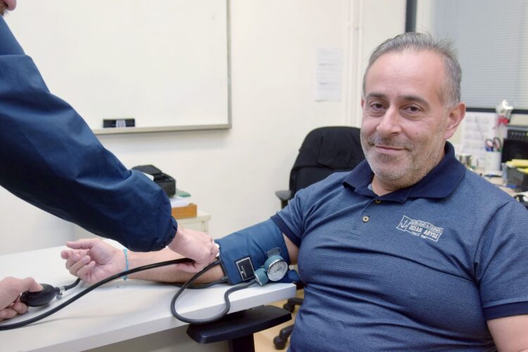 Secretaria da Saúde reforça ações contra hipertensão, que afeta mais de 20% da população