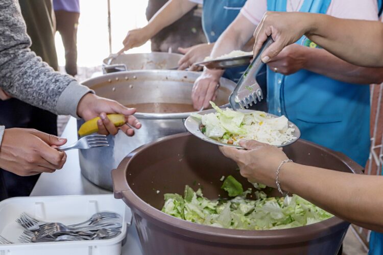 Varejo alimentar alcança maior crescimento do faturamento em um ano