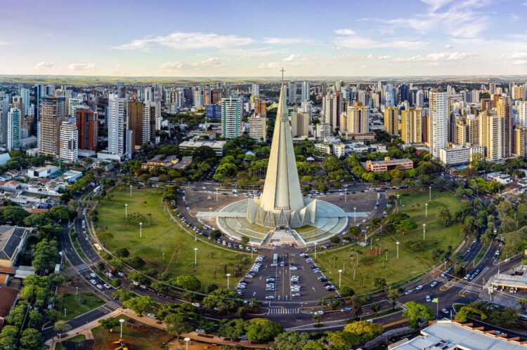 Às vésperas do Dia das Mães, consumidora de Maringá ganha R$ 1 milhão do Nota Paraná