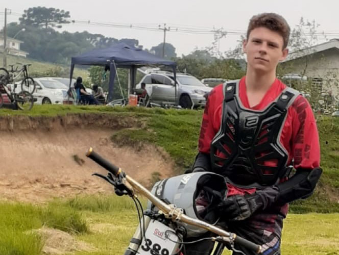 Paranavaiense disputa 2ª etapa do Paranaense de Downhill em Londrina