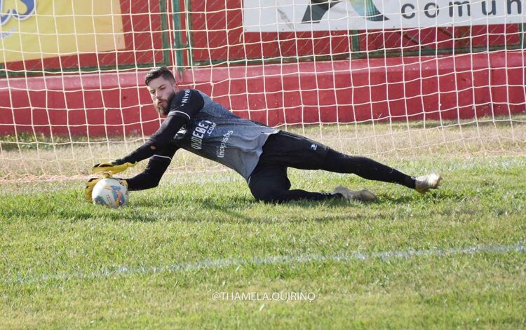 Goleiro do ACP, Matheus Almeida já trabalhou  com Fernando Diniz e passou pelo Corinthians