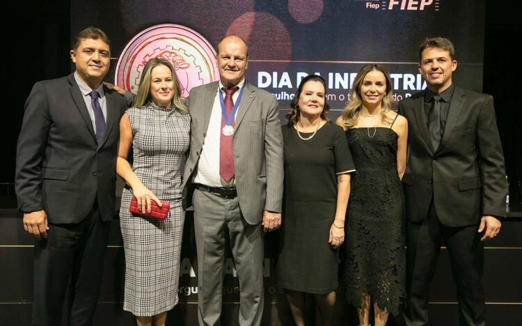 Empresário Miguel Rubens Tranin foi homenageado pela Federação das Indústrias do Paraná (Fiep) na noite da última quinta-feira (23)