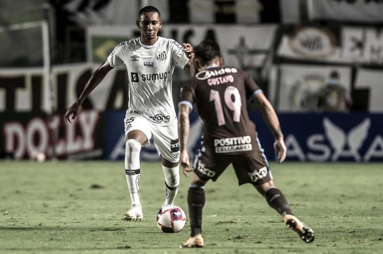 ACP contrata lateral ex-Santos e com participação em final de Libertadores