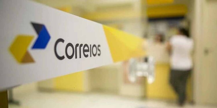 Correios e Receita Federal firmam parceria para ajudar vítimas da chuva no Rio Grande do Sul