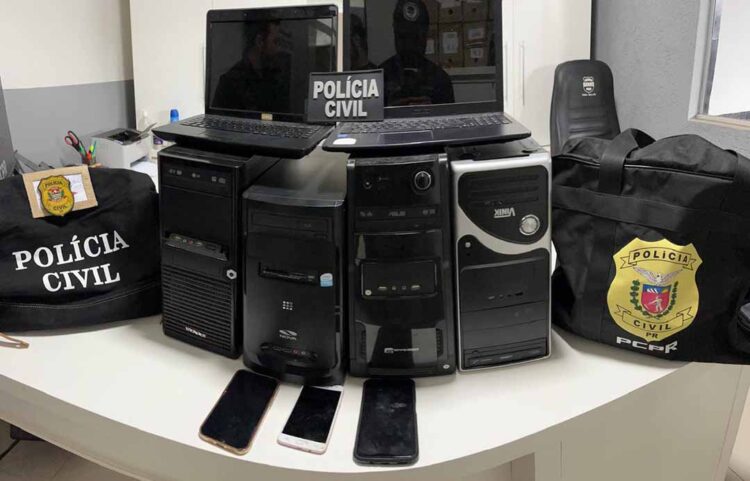 PC investiga mulher por exercer ilegalmente a profissão de dentista