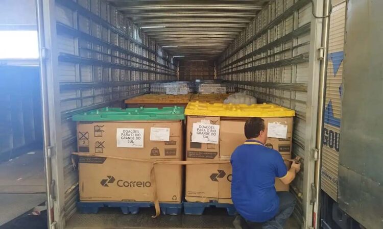Correios arrecada cerca de 21 mil toneladas de donativos ao Rio Grande do Sul