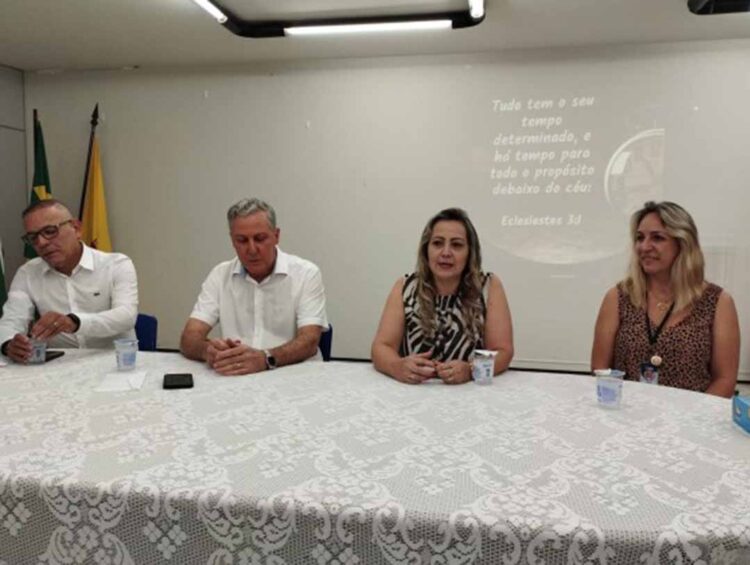 Luciano Gonçalves assume como secretário interino de Educação