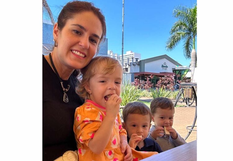 Mãe compartilha história de trigêmeos de Paraíso do Norte