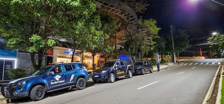 Receita e PF realizam operação de combate ao contrabando e lavagem de dinheiro