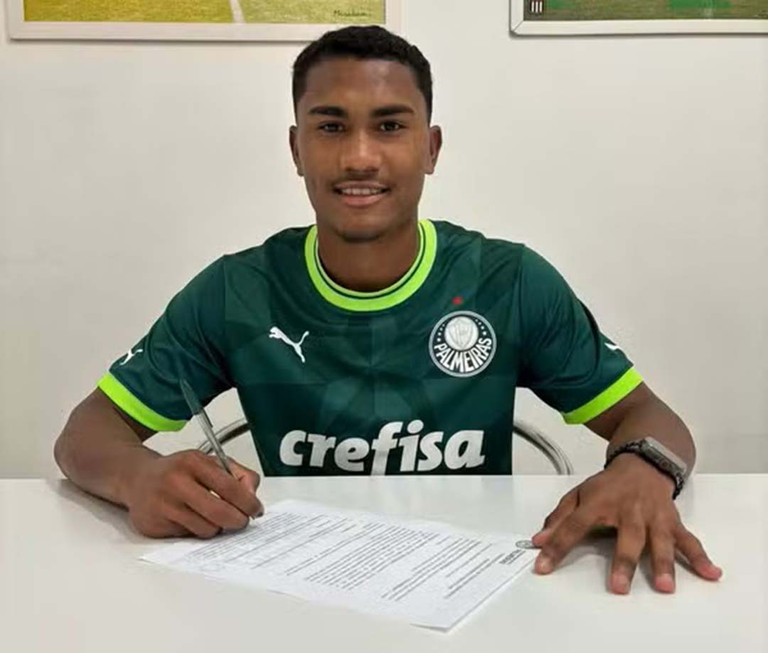 Palmeiras renova com mais uma joia de 16 anos e estipula multa de R$ 600 mi