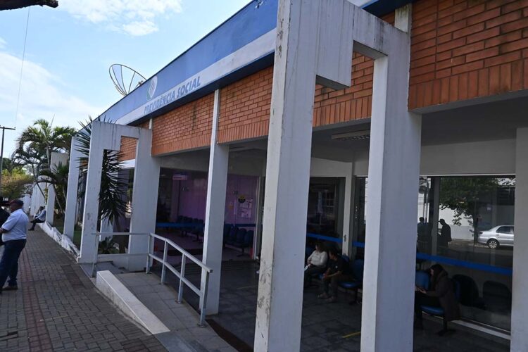 Servidores do INSS entram em greve nesta terça-feira; Paranavaí mantém atendimentos