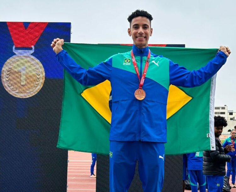 Paranavaiense Eric Guedes conquista medalha no Sul-Americano de Atletismo