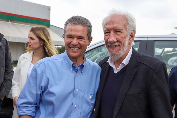 Governador em exercício, Piana recebe ministro da Pesca e apresenta produtores de tilápia