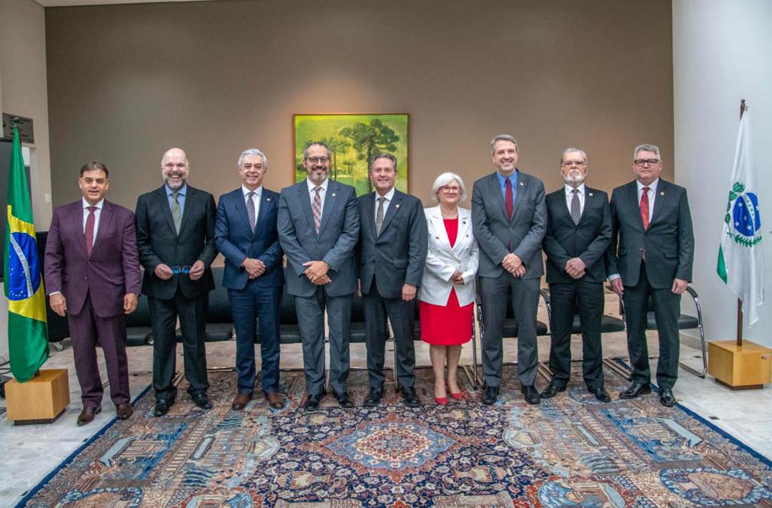 TJPR empossa coordenadores das regiões administrativas