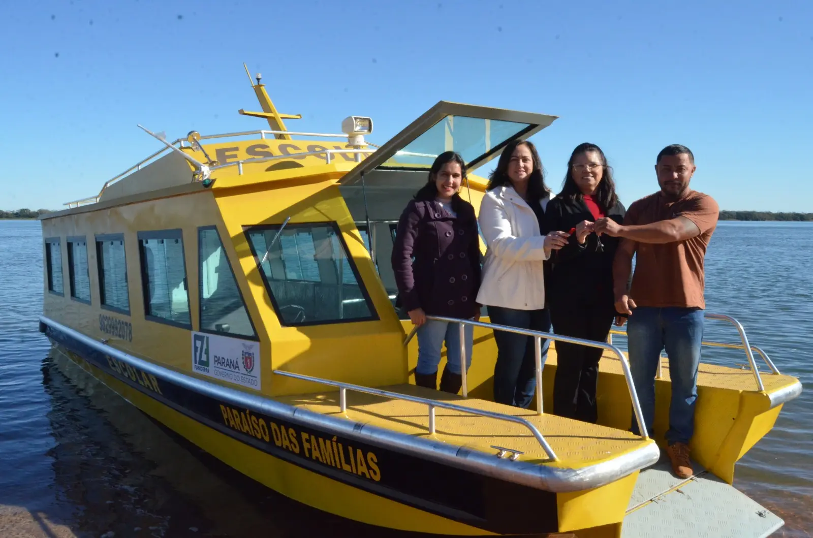 Nova embarcação para o transporte de estudantes é utilizada em São Pedro do Paraná