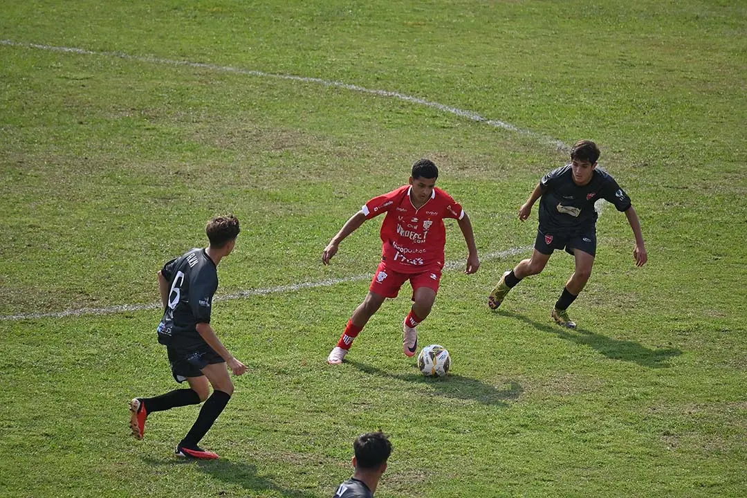 Equipes sub-14 e sub-16 do ACP vencem e se reabilitam na Copa Paraná