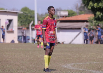 Terra-riquense disputa campeonato de base por equipe de Maringá