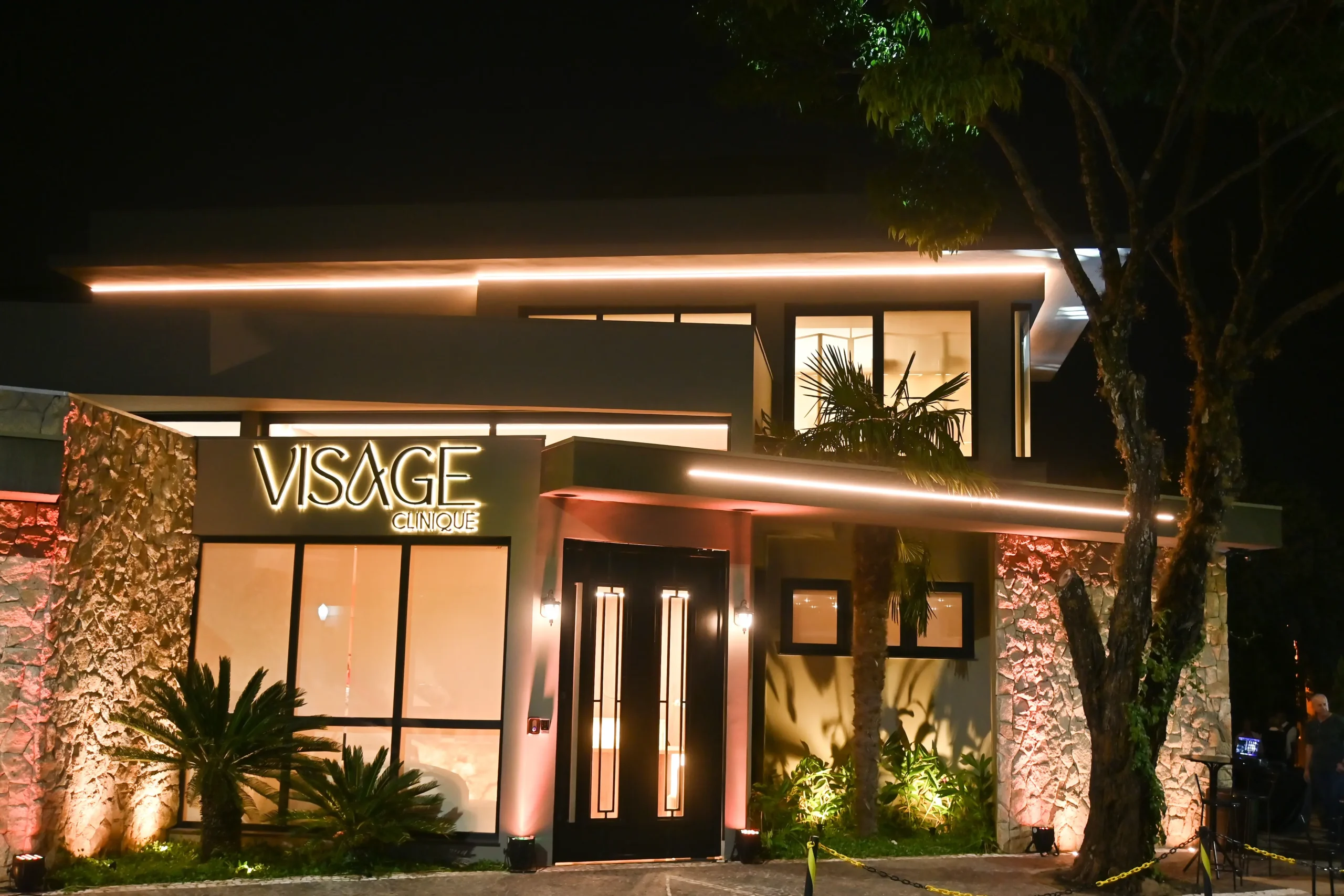 Visage Clinique: clínica da médica Andressa Stefanello inaugura em Paranavaí