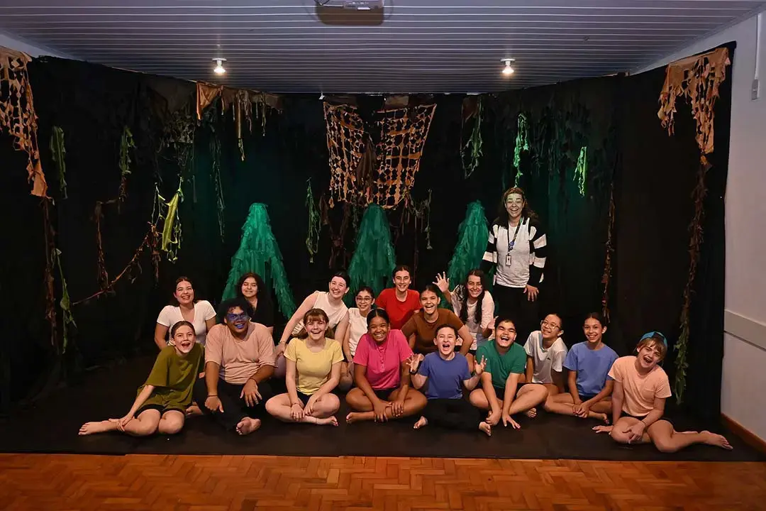 Espetáculo “A Menina e o Vento” emociona público e segue em cartaz