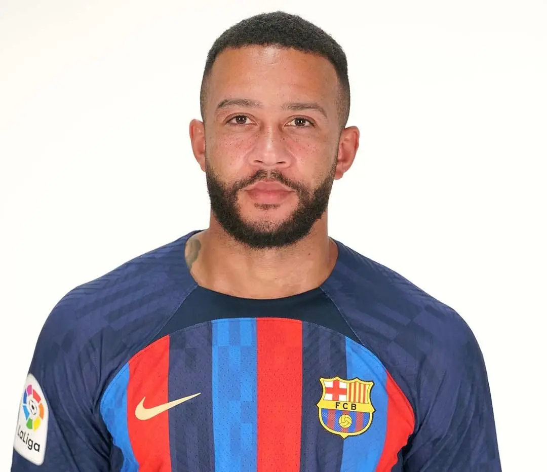 Corinthians acerta contratação de Memphis Depay por dois anos