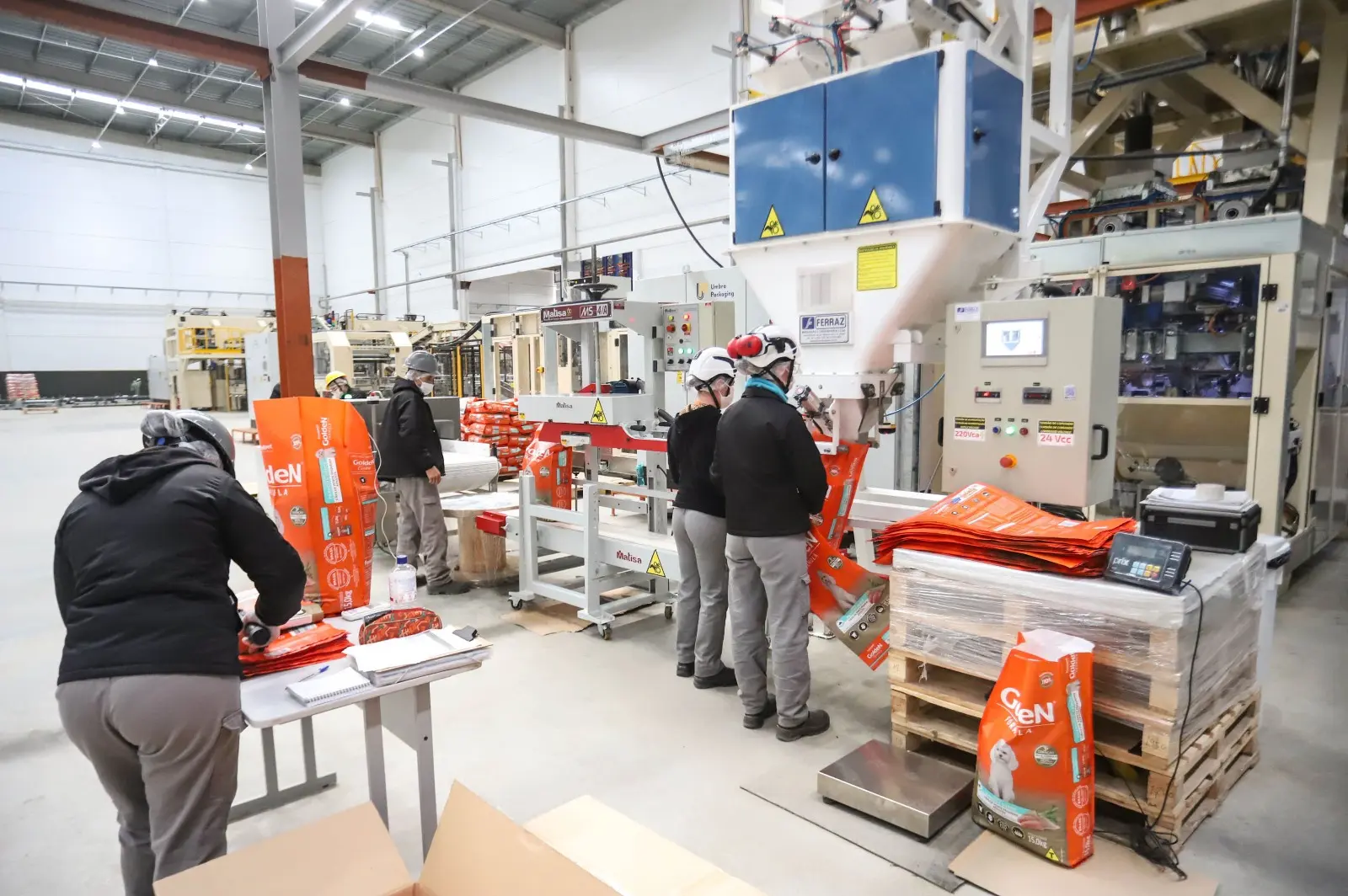 Protagonismo de proteínas e grãos transforma Paraná em polo industrial de ração pet