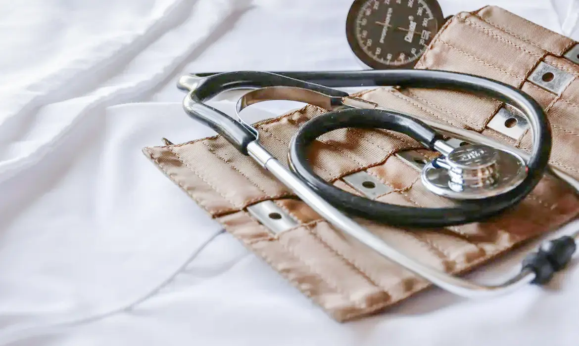 Médicos terão que declarar vínculos com farmacêuticas e empresas