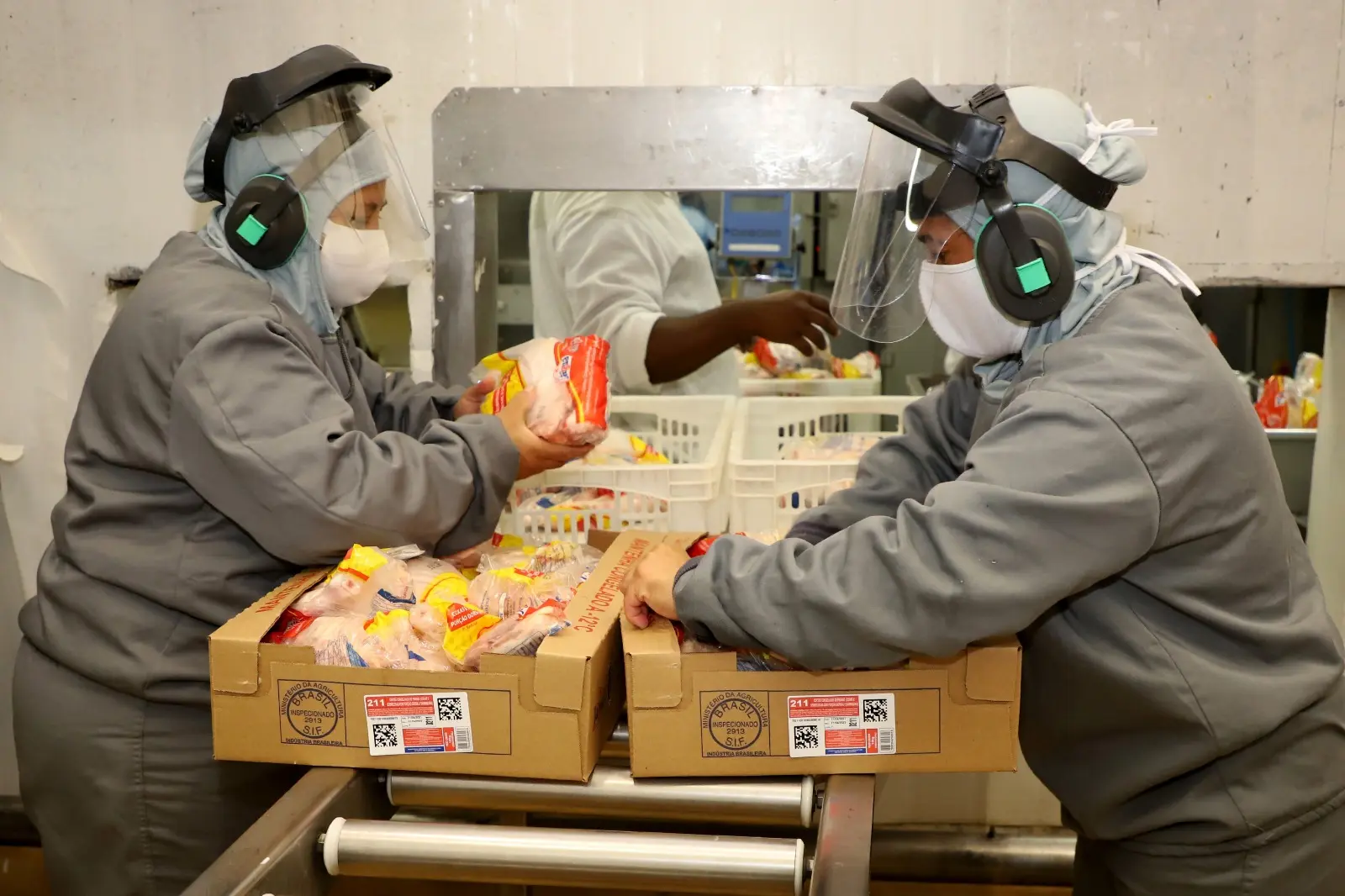 Com 237 mil trabalhadores, Paraná é o 2º estado que mais emprega na indústria de alimentos