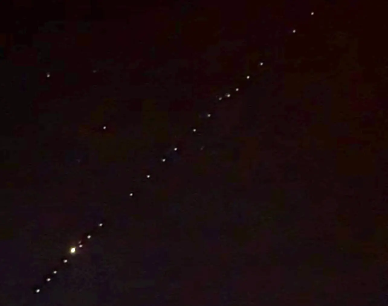 Luzes misteriosas no céu de Paranavaí têm explicação científica