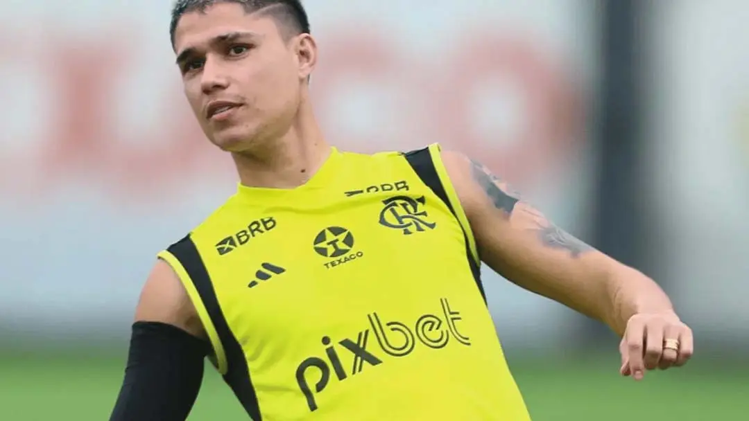 Luiz Araújo treina e é novidade no Flamengo para a final