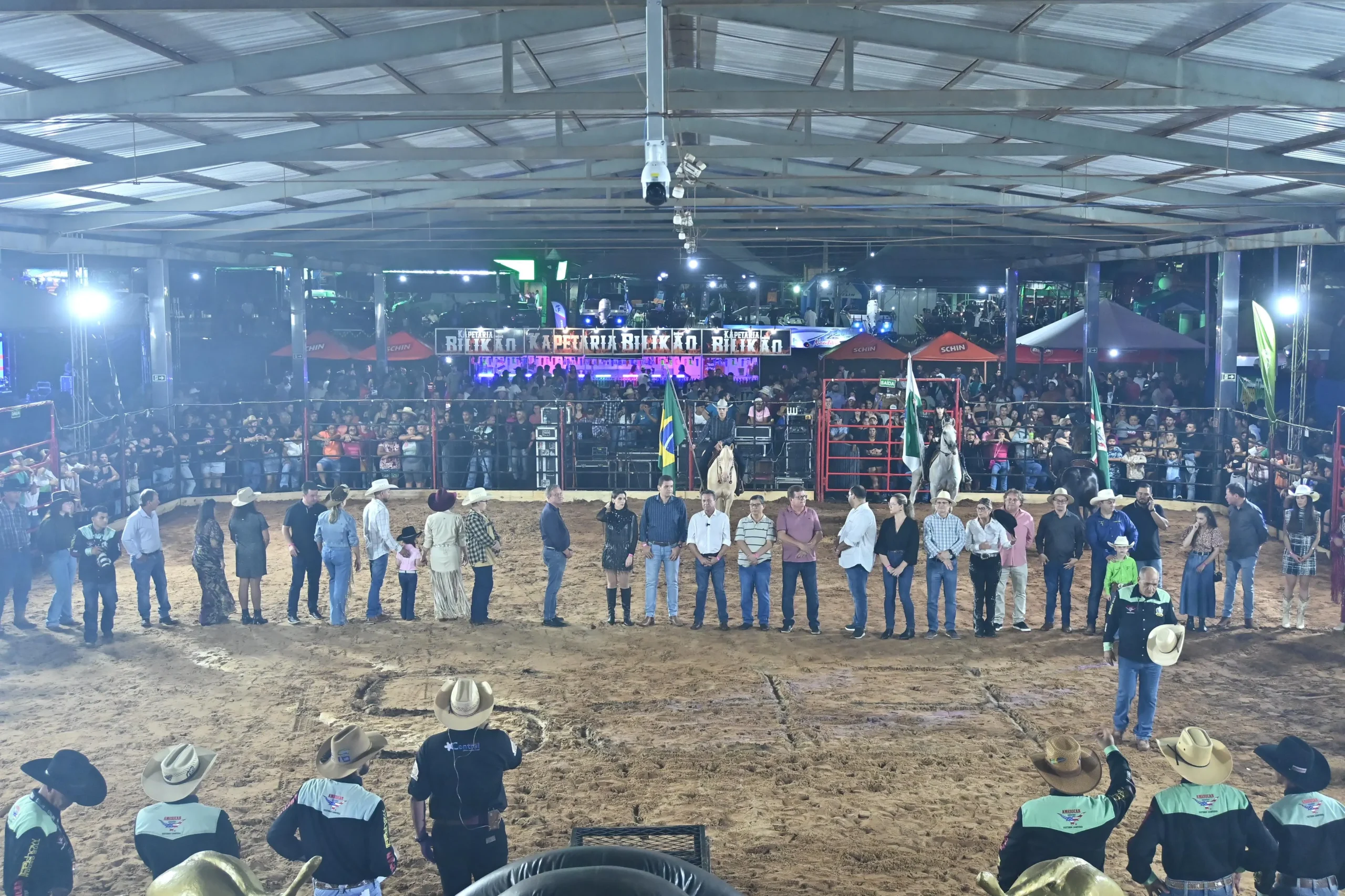 EXPONOVA 2024: abertura reúne milhares de pessoas em Nova Londrina com presença de Secretário do Turismo do Paraná