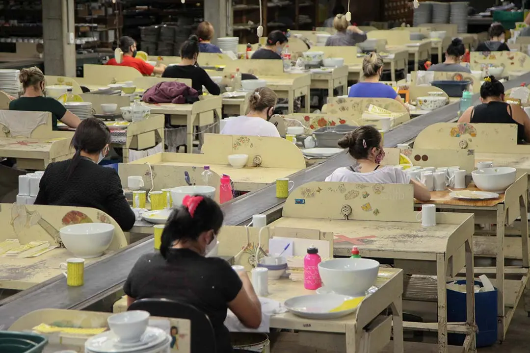 331 municípios paranaenses têm saldo positivo de geração de empregos em 2024