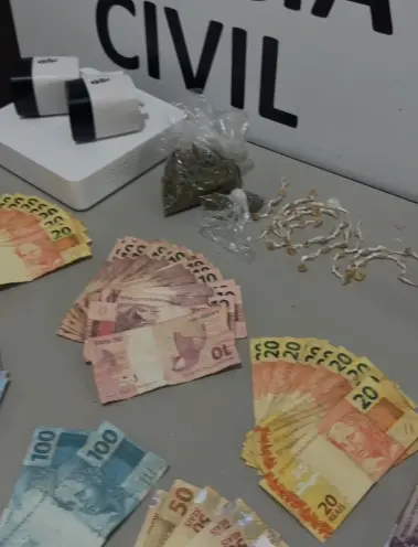 Quatro pessoas são presas por tráfico de drogas em Paranavaí