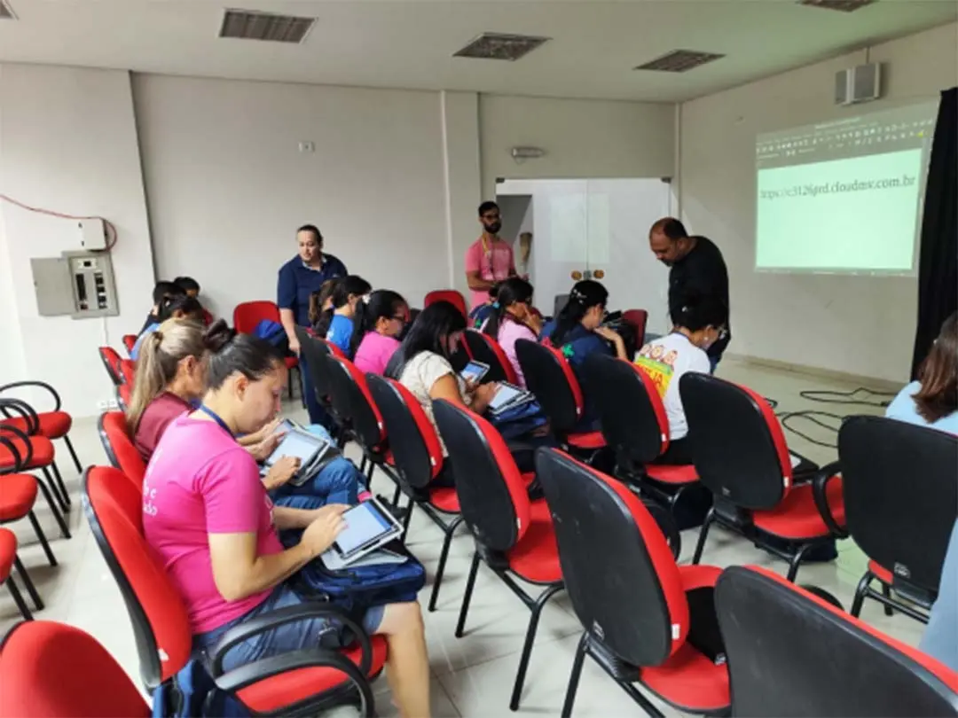 Município entrega 139 tablets para trabalho de campo dos Agentes Comunitários de Saúde