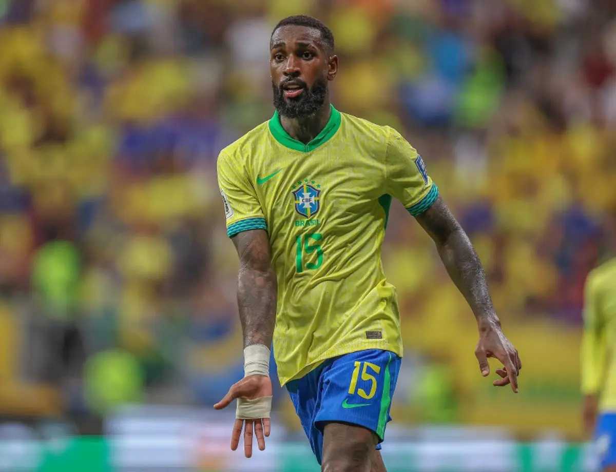 Gerson superou problema grave, virou líder do clube e titular na seleção