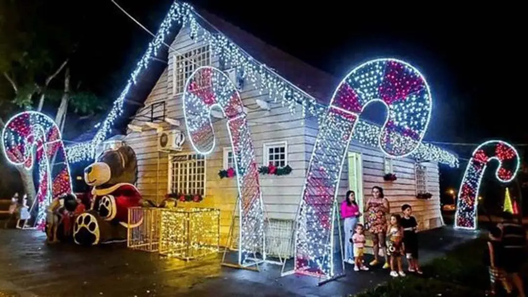 Papai Noel começa a atender em sua Casinha no Parque Ouro Branco nesta segunda-feira
