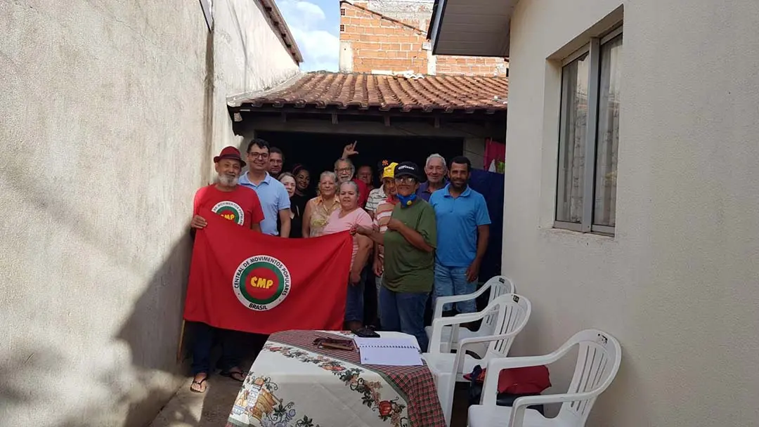 Moradores dos Três Conjuntos comemoram aniversário de Paranavaí
