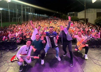 Santo Antônio do Caiuá comemora 64 anos com show especial da banda Garrafão