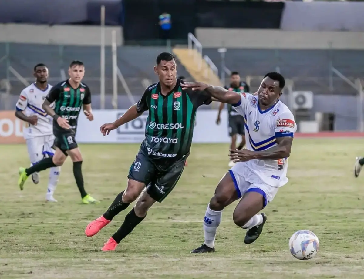 Paranaense inicia com média acima de dois gols por partida