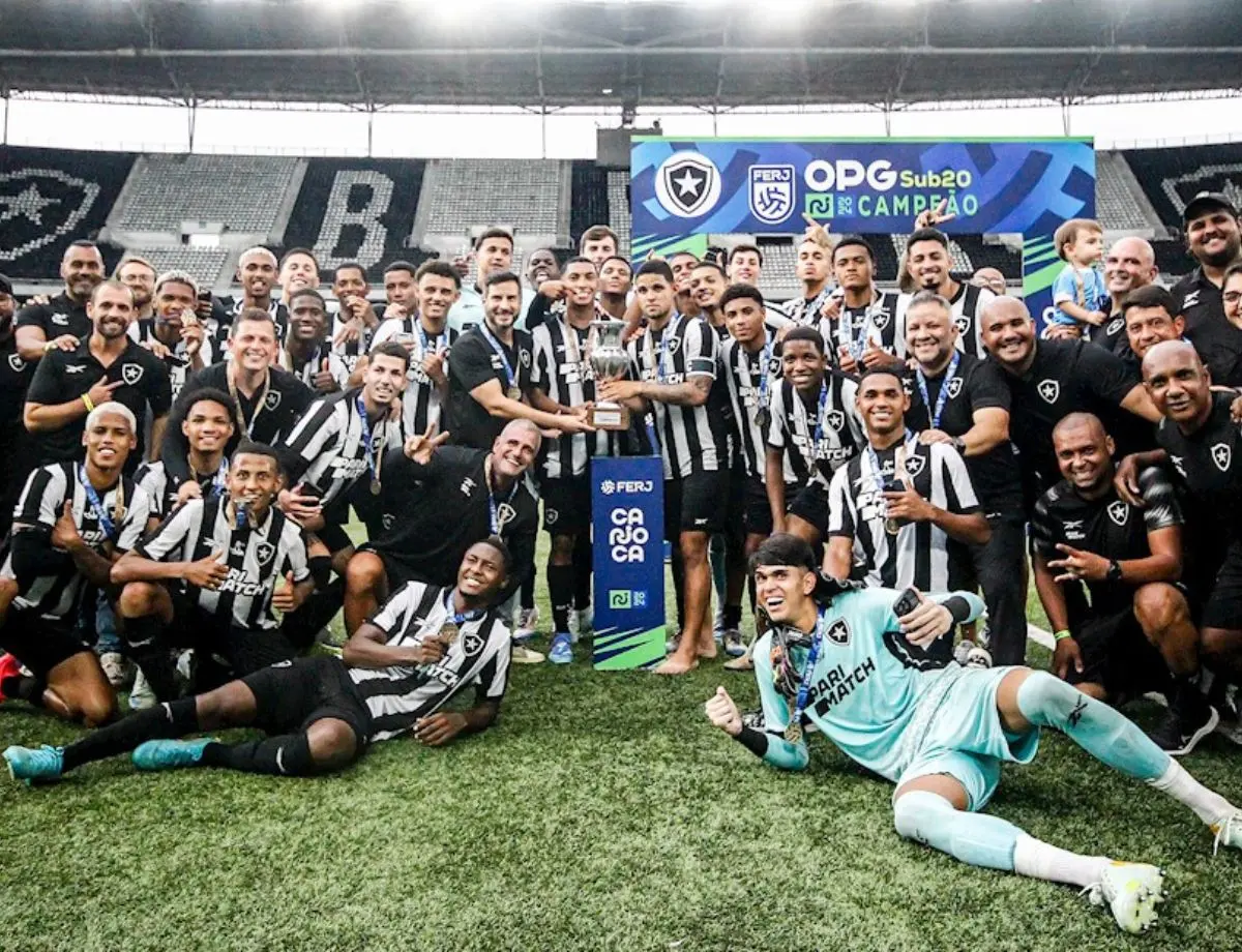 Atrasos geram incômodo, e jogadores ameaçam faltar a apresentação