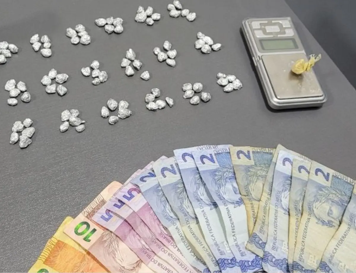 Homem é preso ao tentar fugir com drogas em Guairaçá