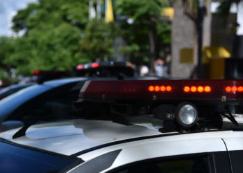 Homem com mandado de prisão é preso com drogas e dinheiro em Paraíso do Norte