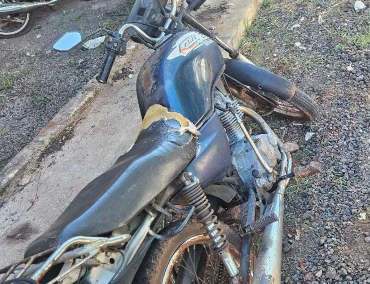 Jovem é presa com motocicleta adulterada em Nova Esperança