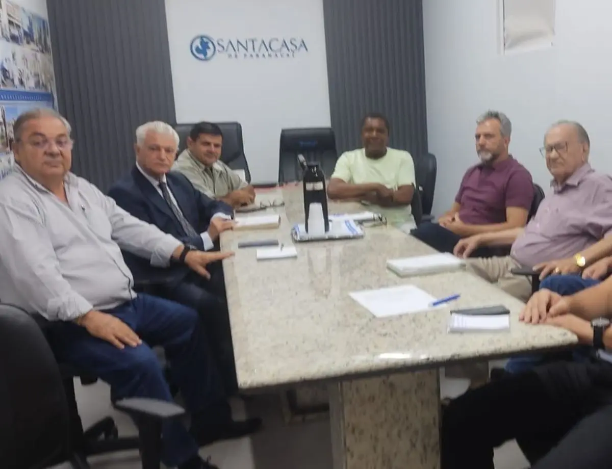 Santa Casa de Paranavaí recebe visita da Comissão de Saúde