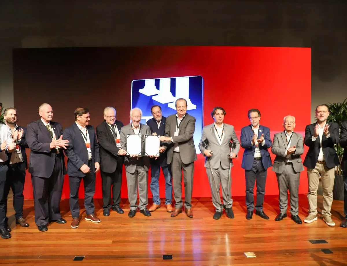 Paraná terá banco de antígenos e vacinas contra febre aftosa para atender todo o País