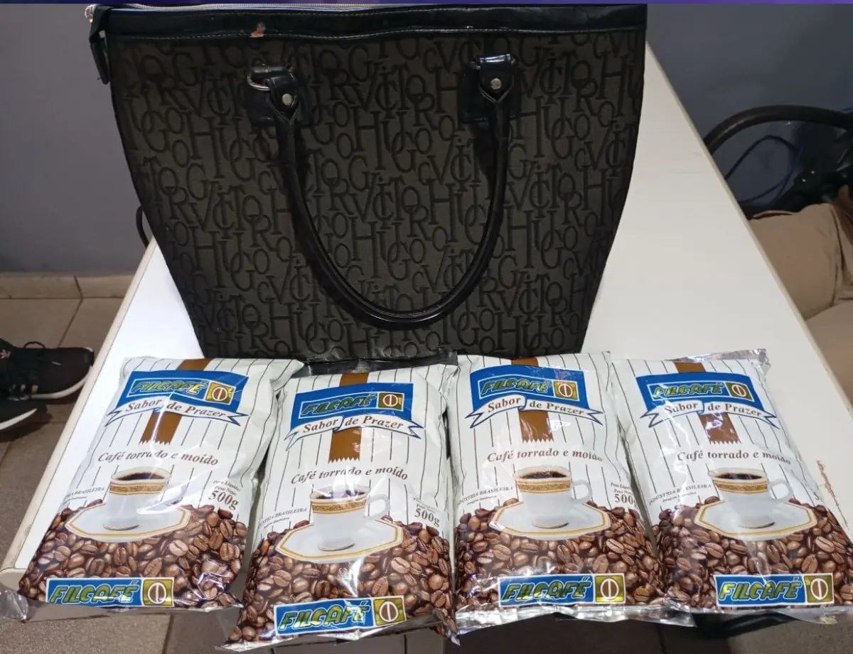 Mulher é presa em flagrante após furtar pacotes de café em comércio de Paranavaí